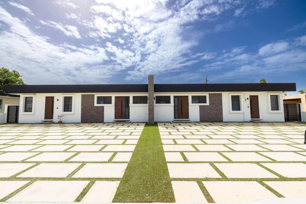 Ramey Cir D, Near Airport, Beaches W/King Bed. Агуадила Екстериор снимка